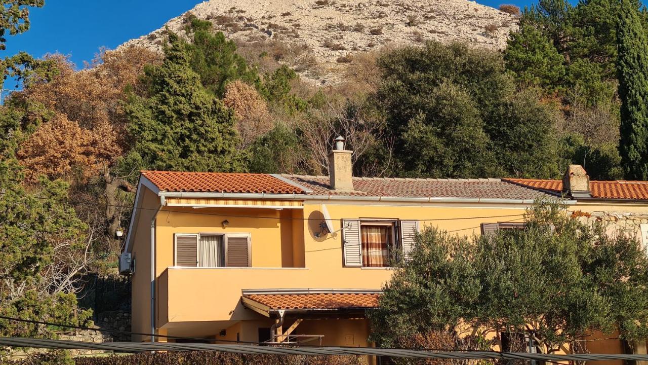Studio Apartman Stara Baska Exterior photo