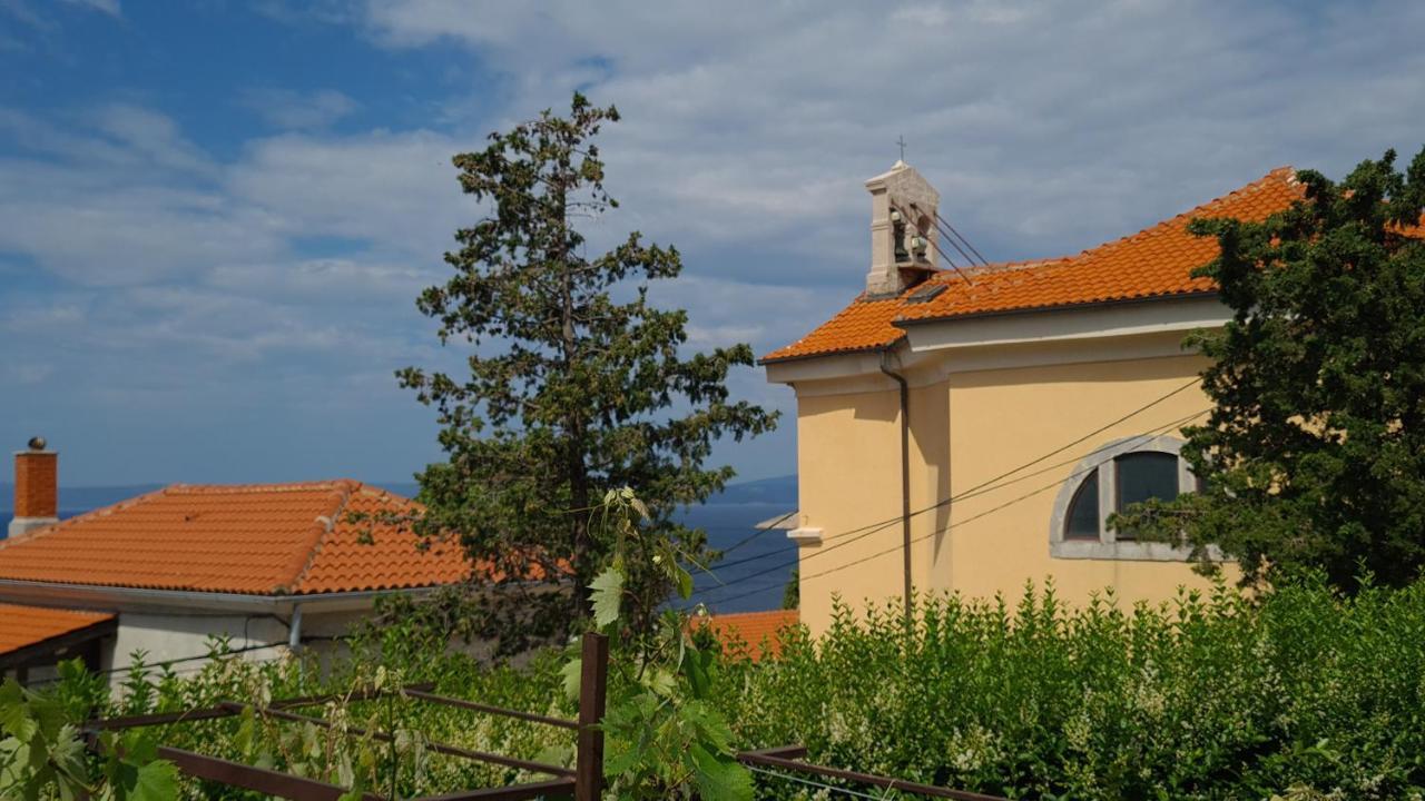 Studio Apartman Stara Baska Exterior photo