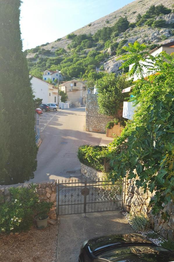 Studio Apartman Stara Baska Exterior photo