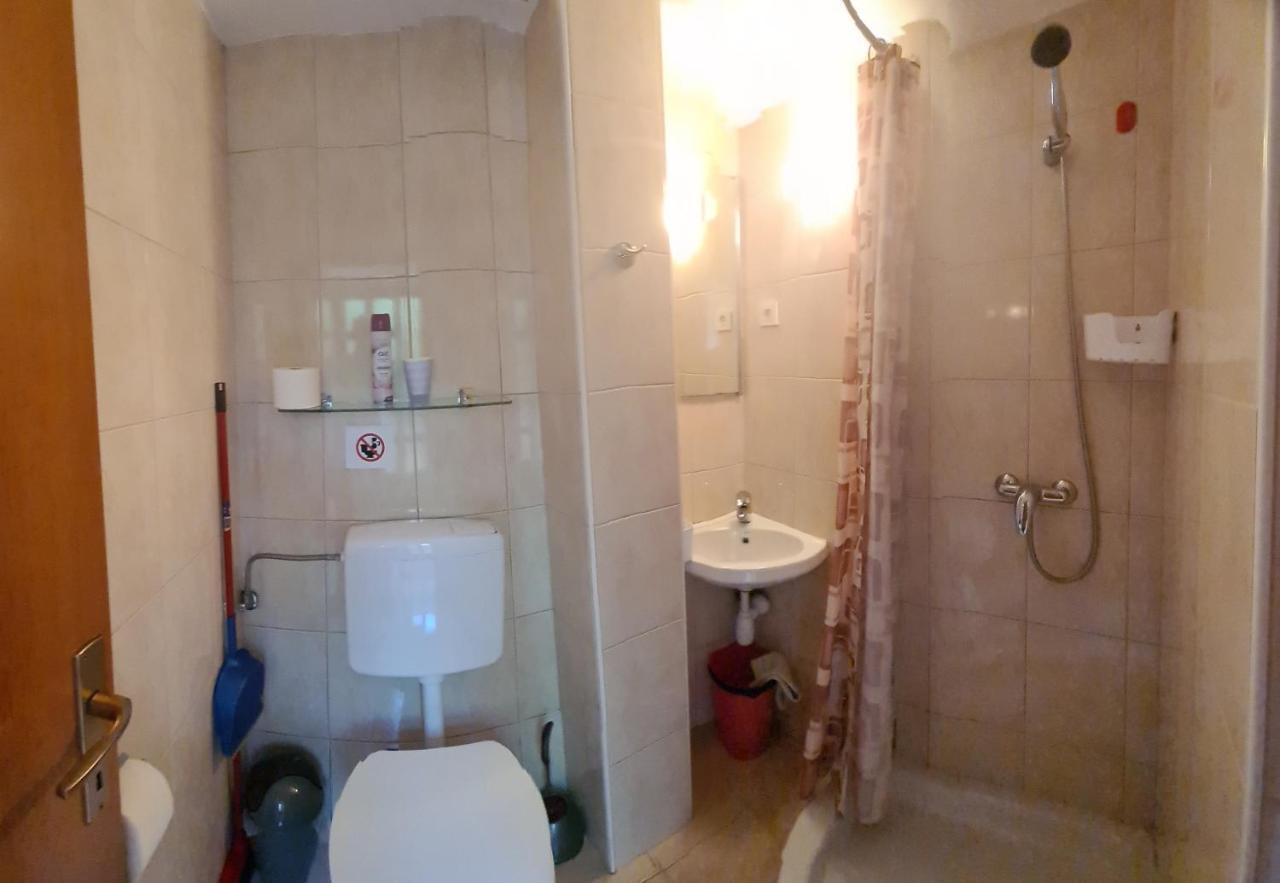 Studio Apartman Stara Baska Exterior photo