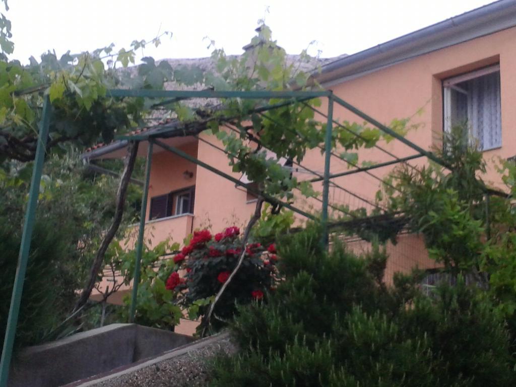 Studio Apartman Stara Baska Exterior photo