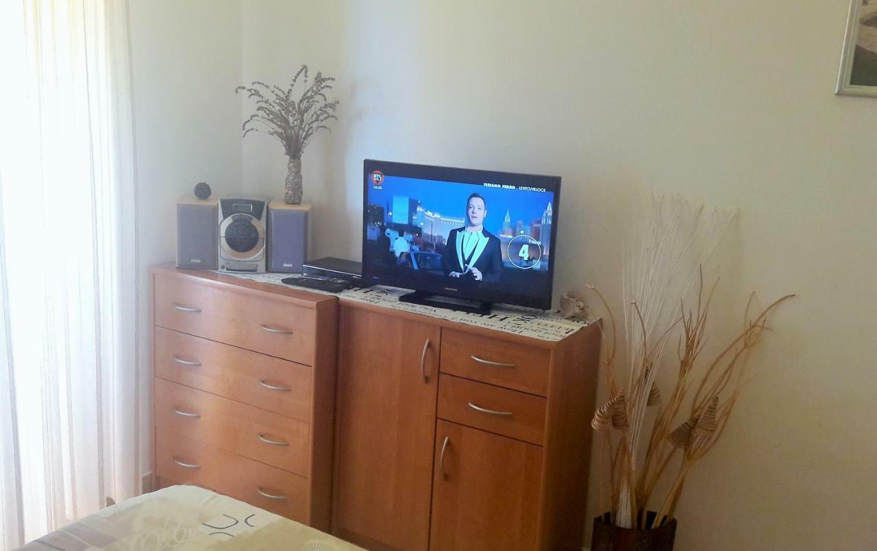 Studio Apartman Stara Baska Exterior photo